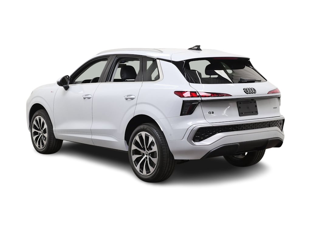 Thumbnail: 2026 Audi Q3 - 4