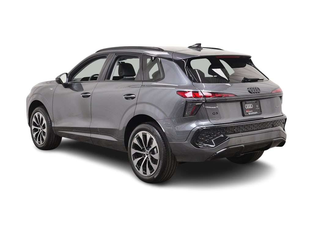 Thumbnail: 2026 Audi Q3 - 4