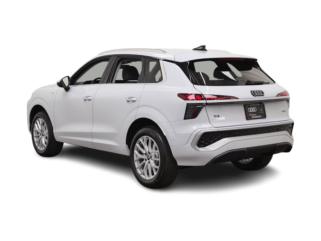 Thumbnail: 2026 Audi Q3 - 4