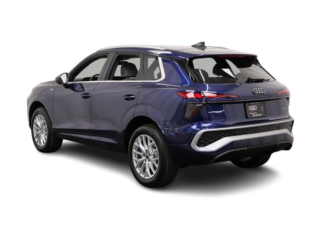 Thumbnail: 2026 Audi Q3 - 4
