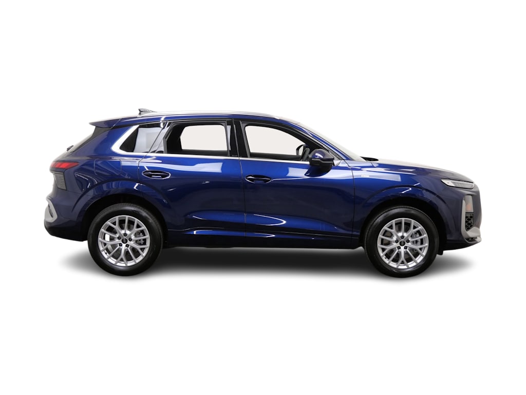 Thumbnail: 2026 Audi Q3 - 9
