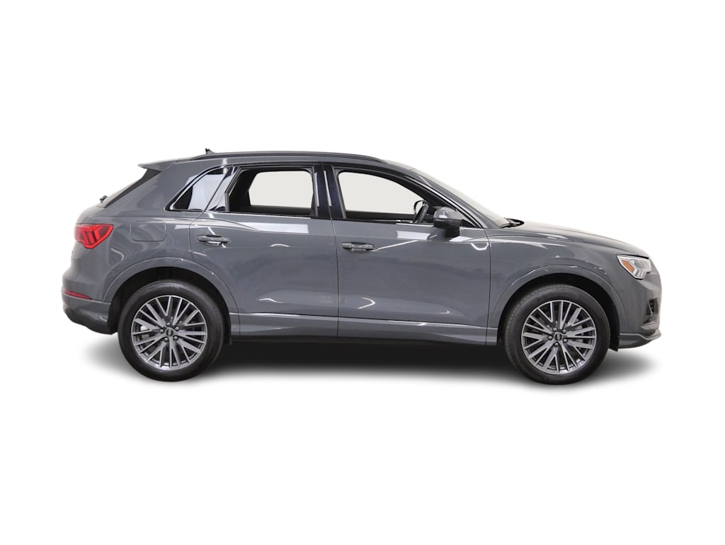 Thumbnail: 2023 Audi Q3 - 12