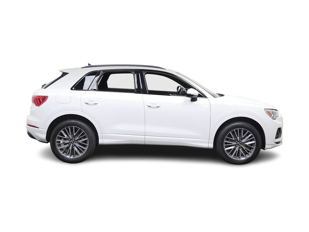 Thumbnail: 2023 Audi Q3 - 13