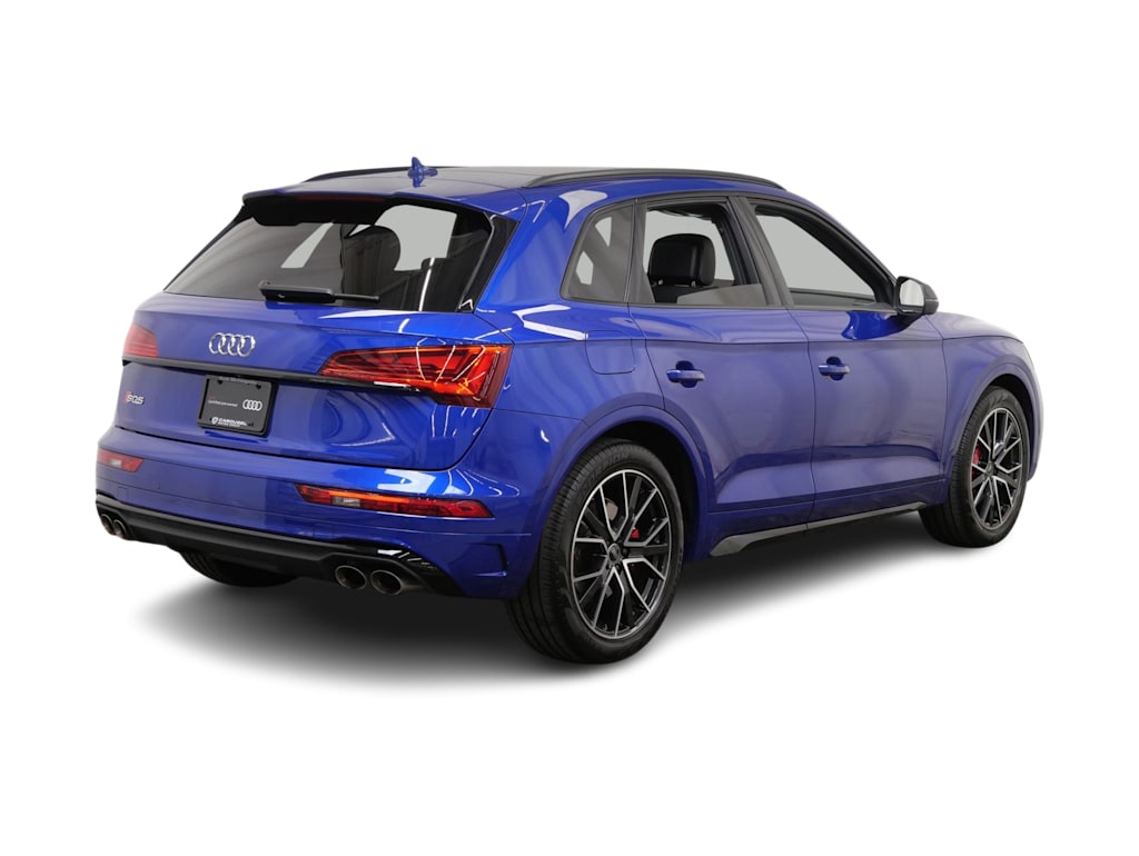 Thumbnail: 2023 Audi SQ5 - 11