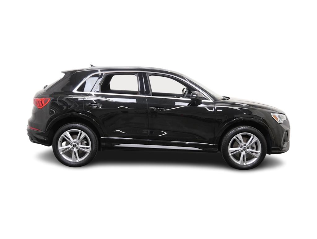 Thumbnail: 2023 Audi Q3 - 11