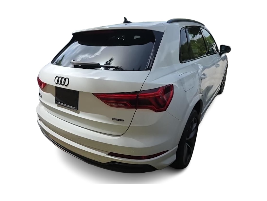 Thumbnail: 2023 Audi Q3 - 9