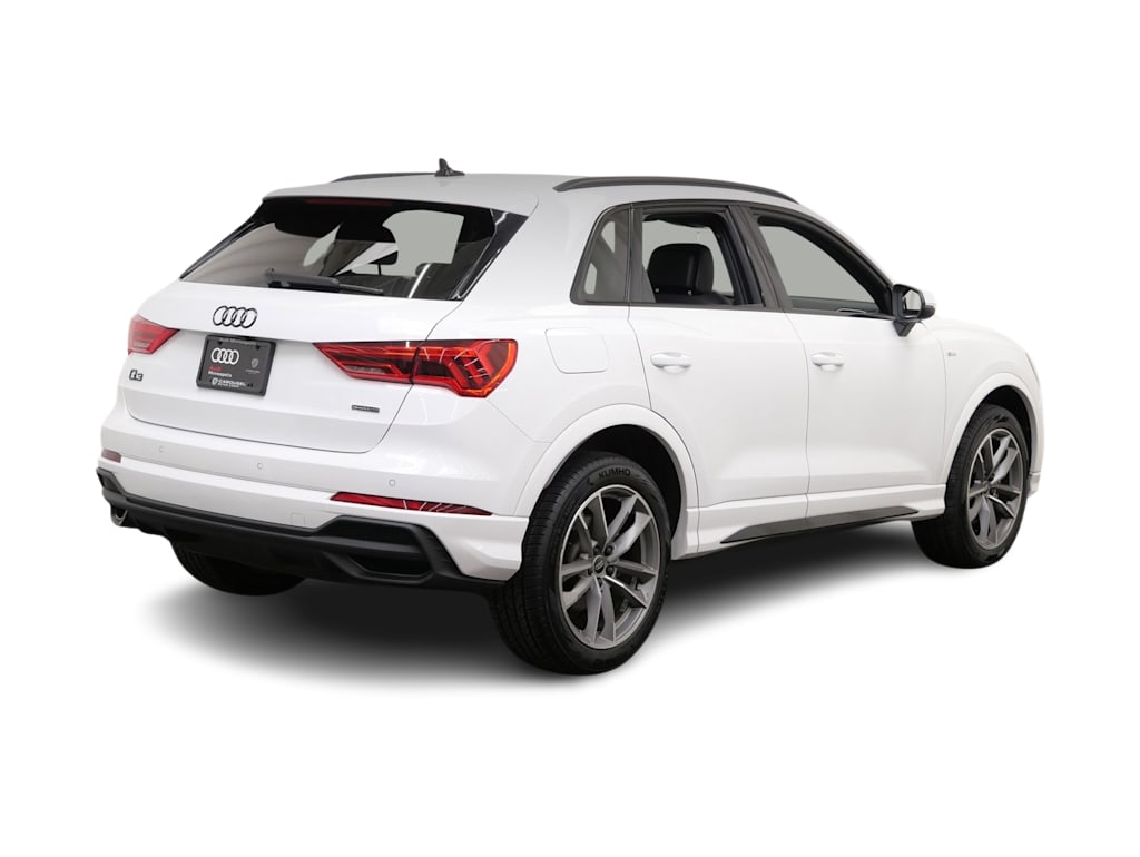 Thumbnail: 2023 Audi Q3 - 12