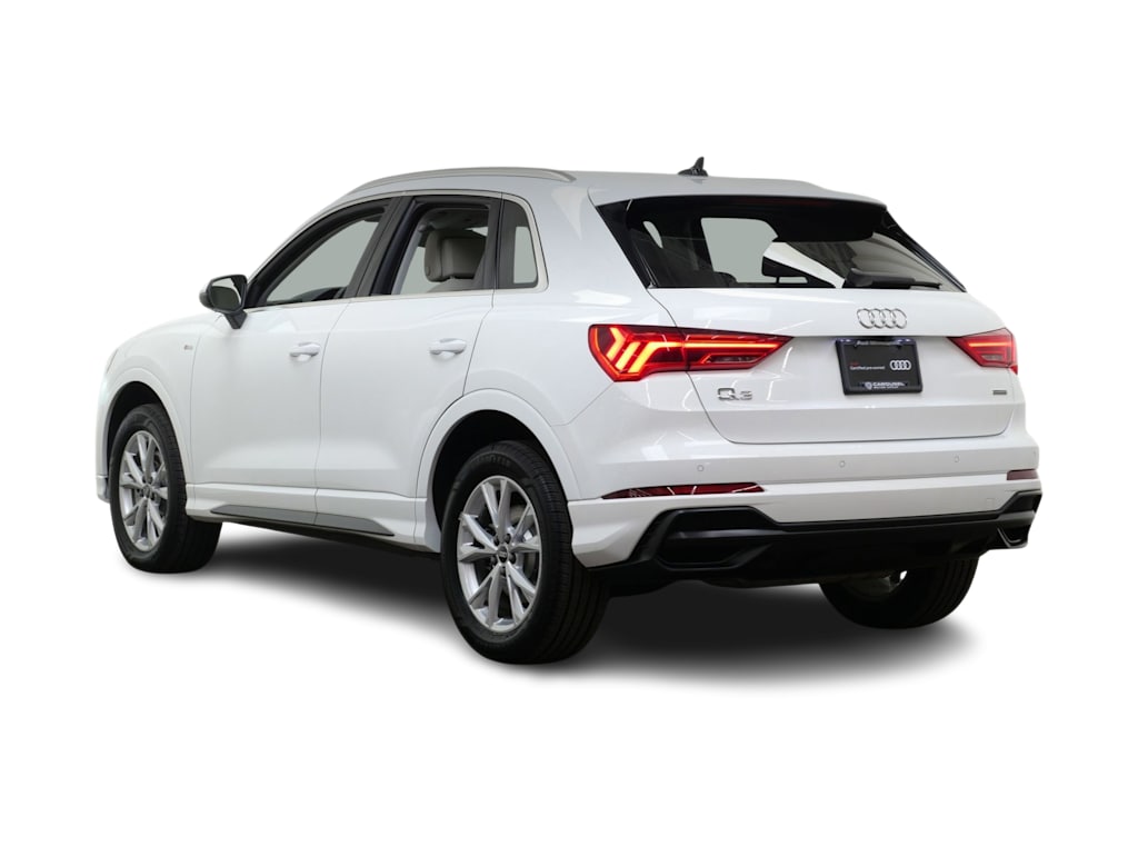 Thumbnail: 2021 Audi Q3 - 4