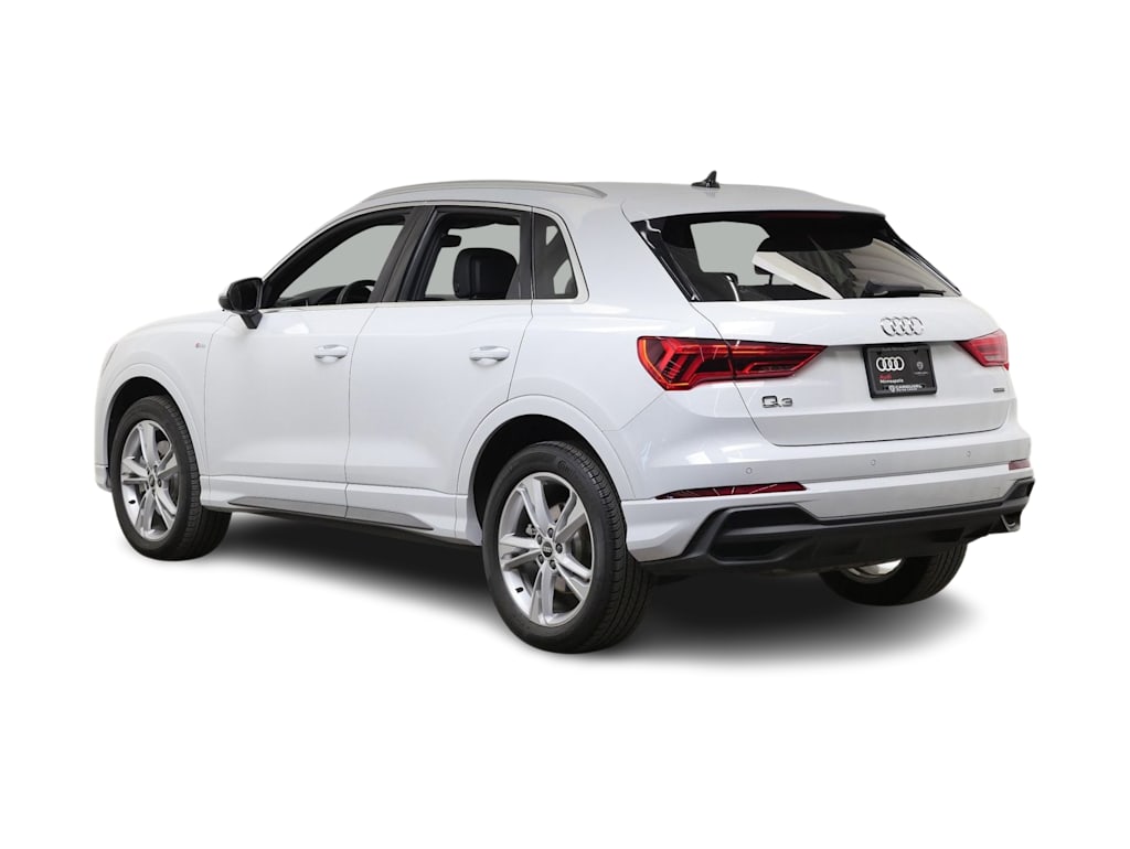 Thumbnail: 2023 Audi Q3 - 4