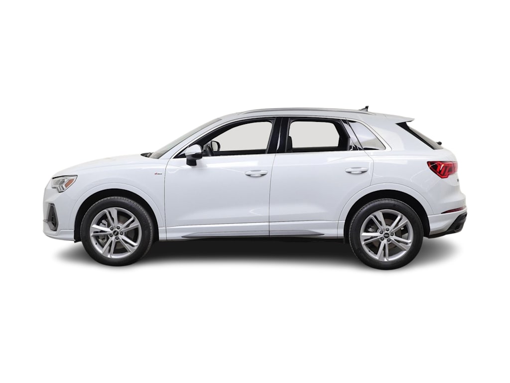 Thumbnail: 2023 Audi Q3 - 3