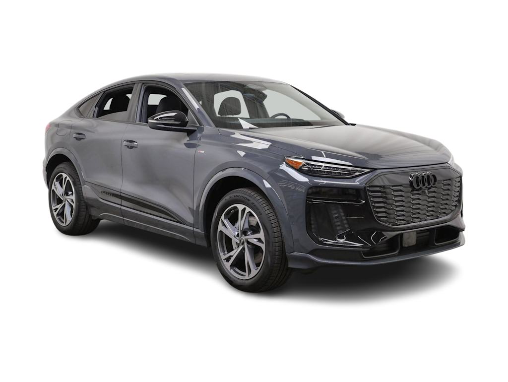 Thumbnail: 2027 Audi Q6 e-tron - 10