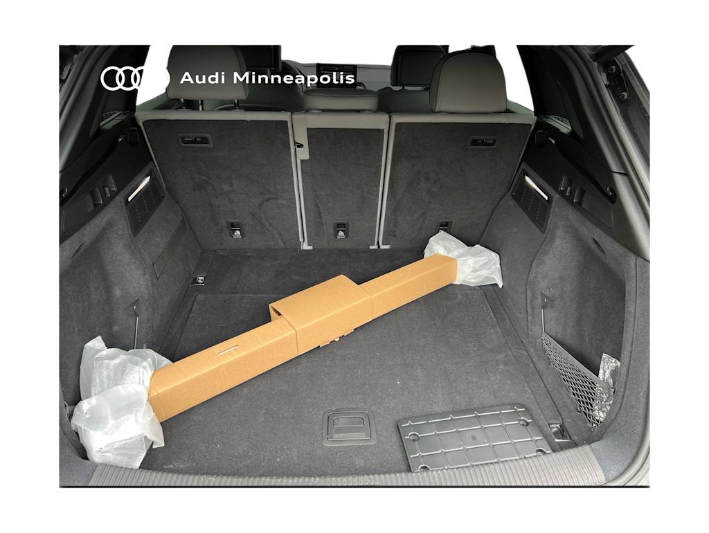 Thumbnail: 2024 Audi Q5 - 11