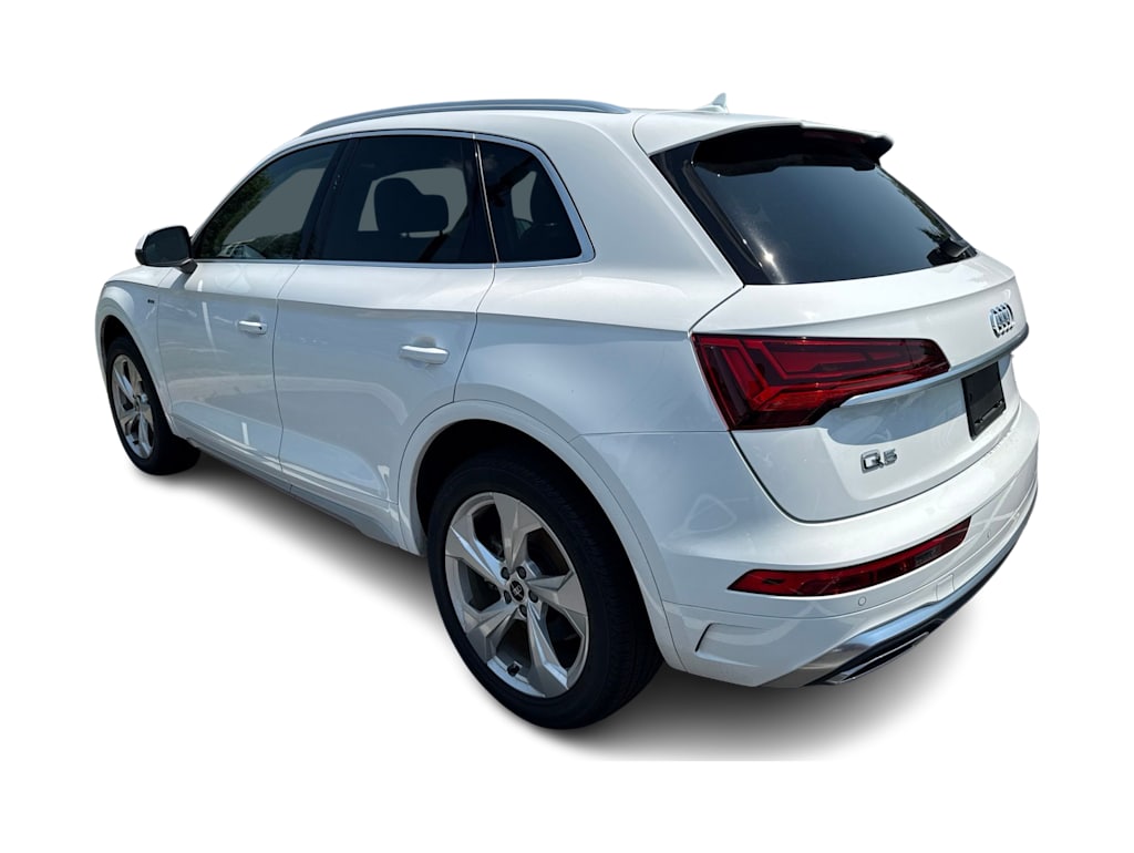 Thumbnail: 2023 Audi Q5 - 3
