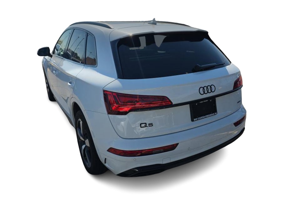 Thumbnail: 2023 Audi Q5 - 4