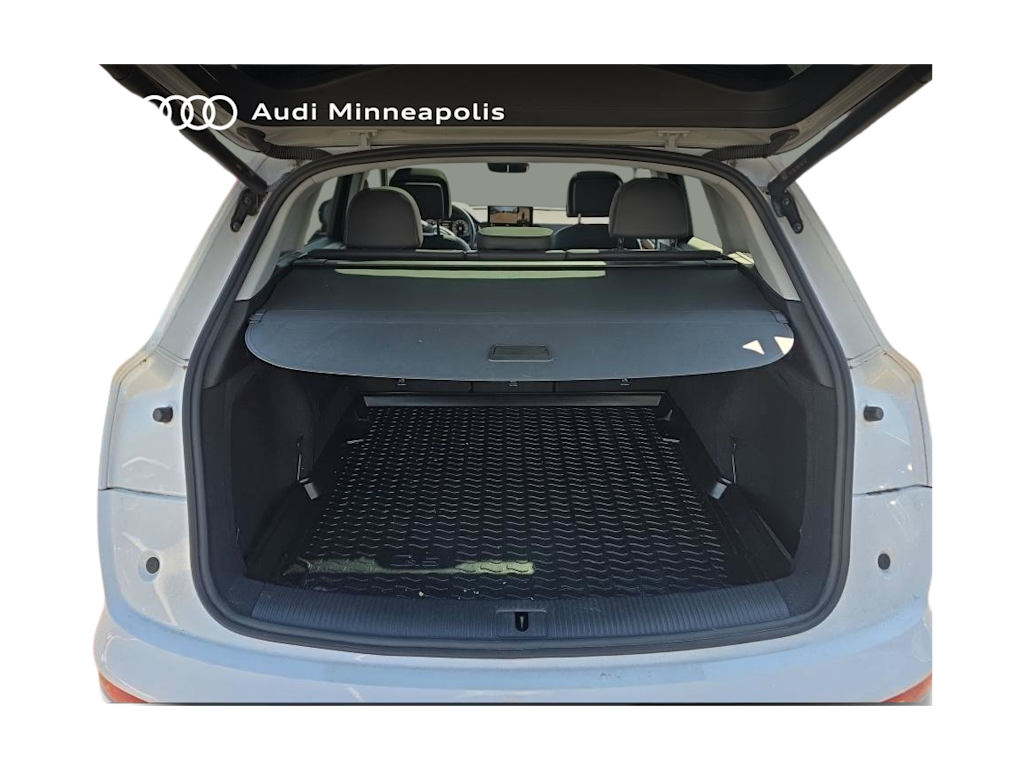 Thumbnail: 2023 Audi Q5 - 10