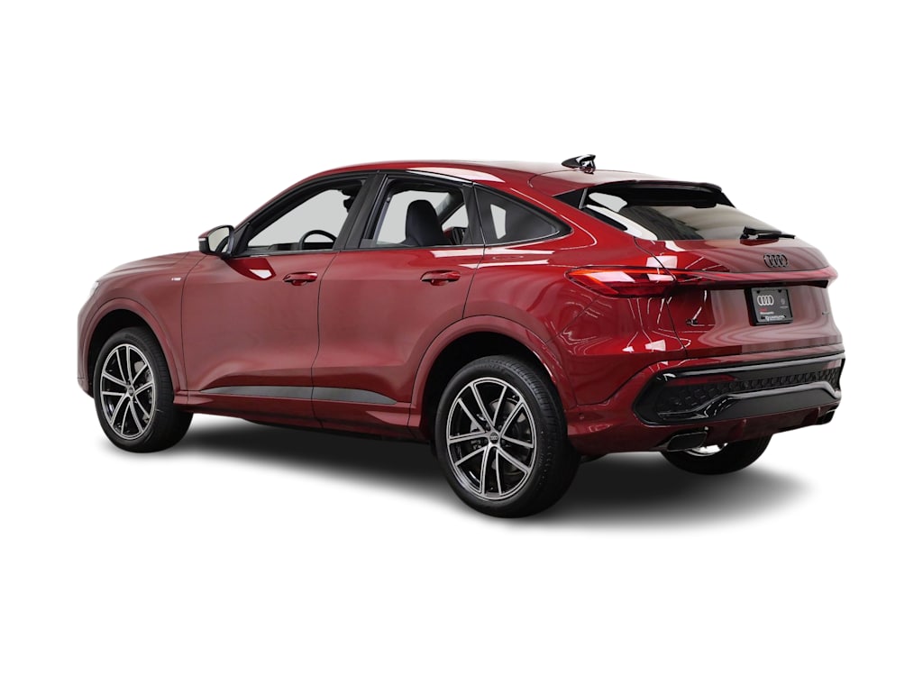 Thumbnail: 2026 Audi Q5 - 4