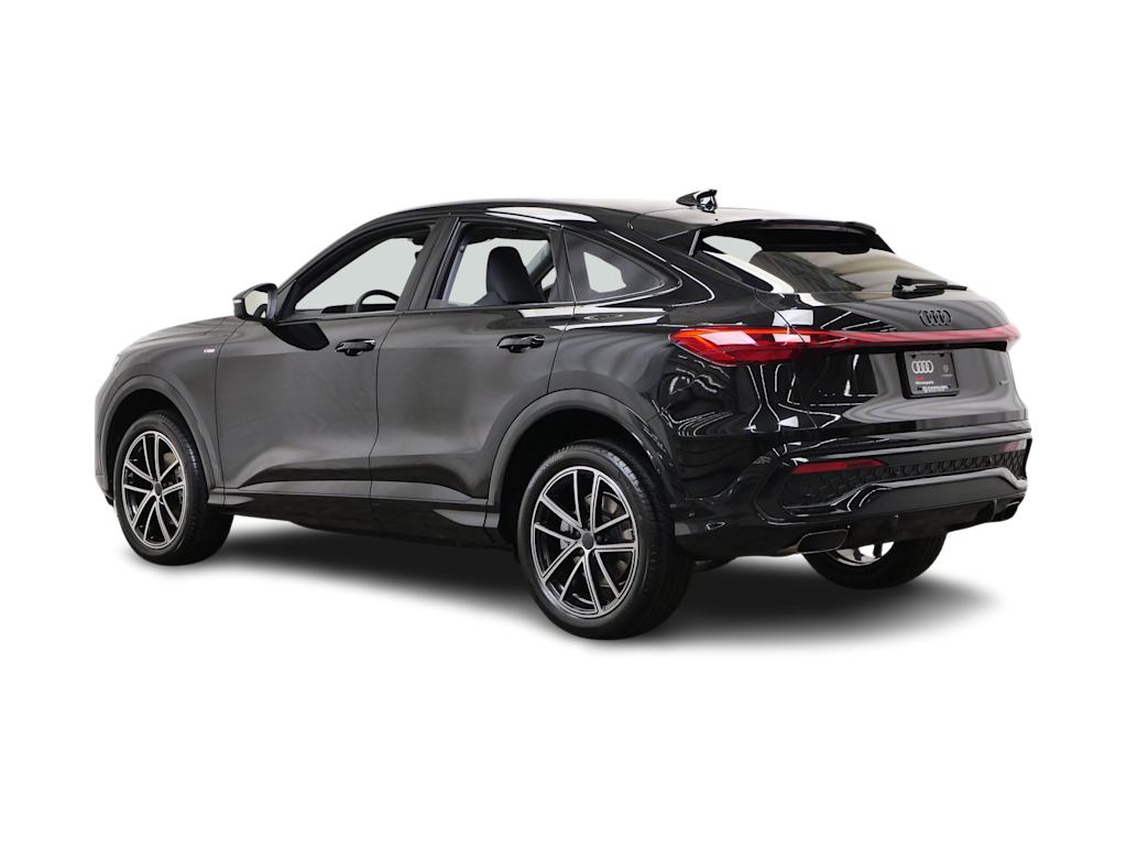 Thumbnail: 2026 Audi Q5 - 4