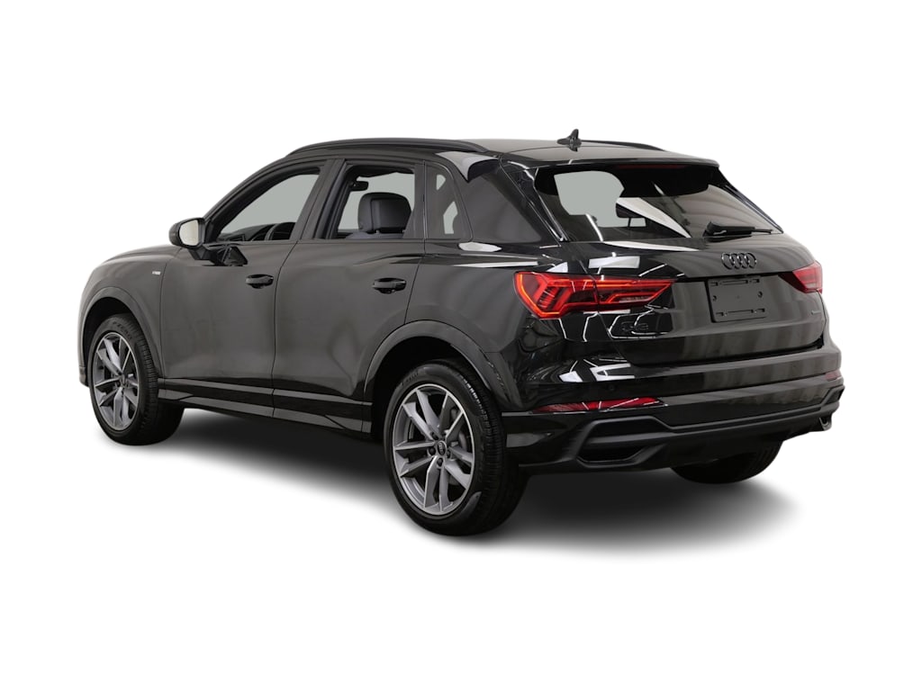 Thumbnail: 2023 Audi Q3 - 4