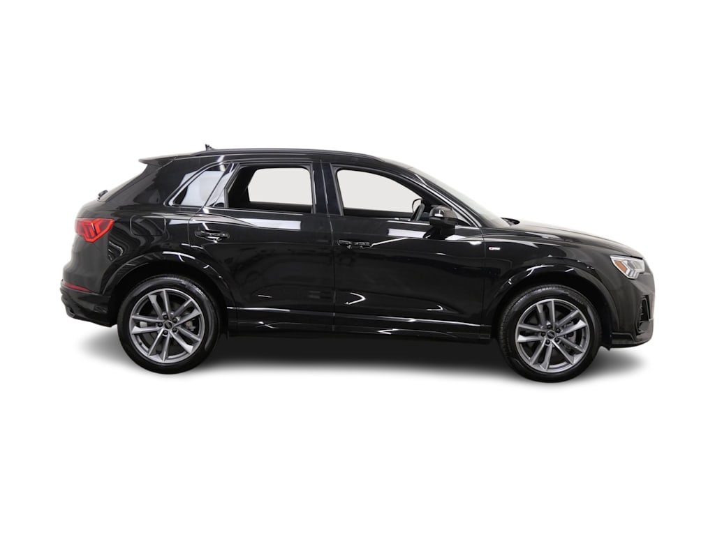 Thumbnail: 2023 Audi Q3 - 12