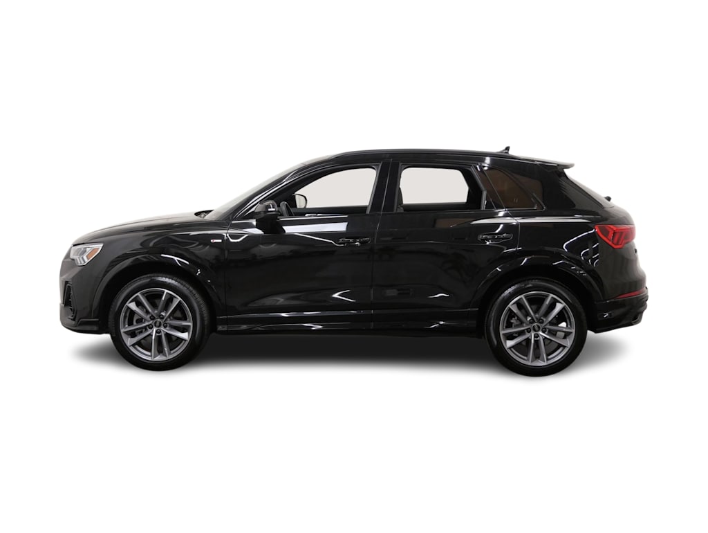 Thumbnail: 2023 Audi Q3 - 3