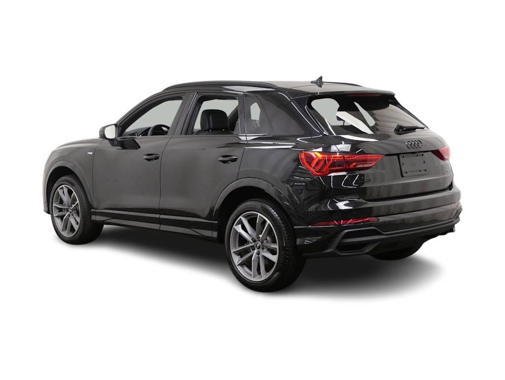 Thumbnail: 2023 Audi Q3 - 4