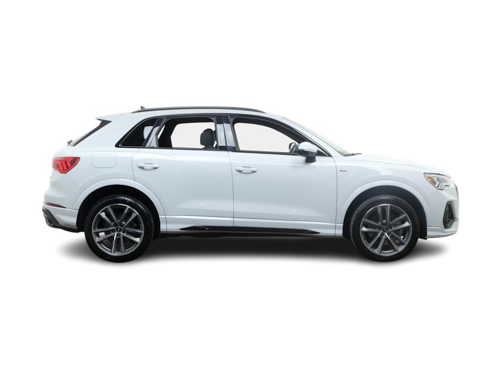 Thumbnail: 2022 Audi Q3 - 12