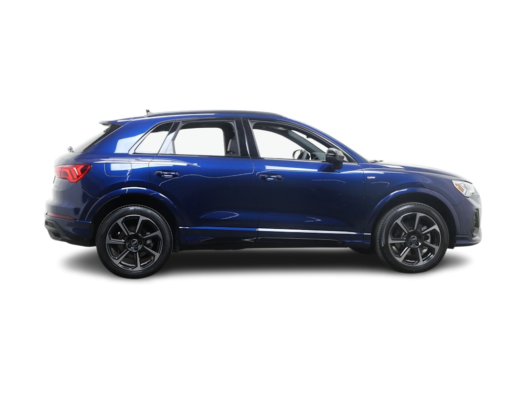 Thumbnail: 2025 Audi Q3 - 13