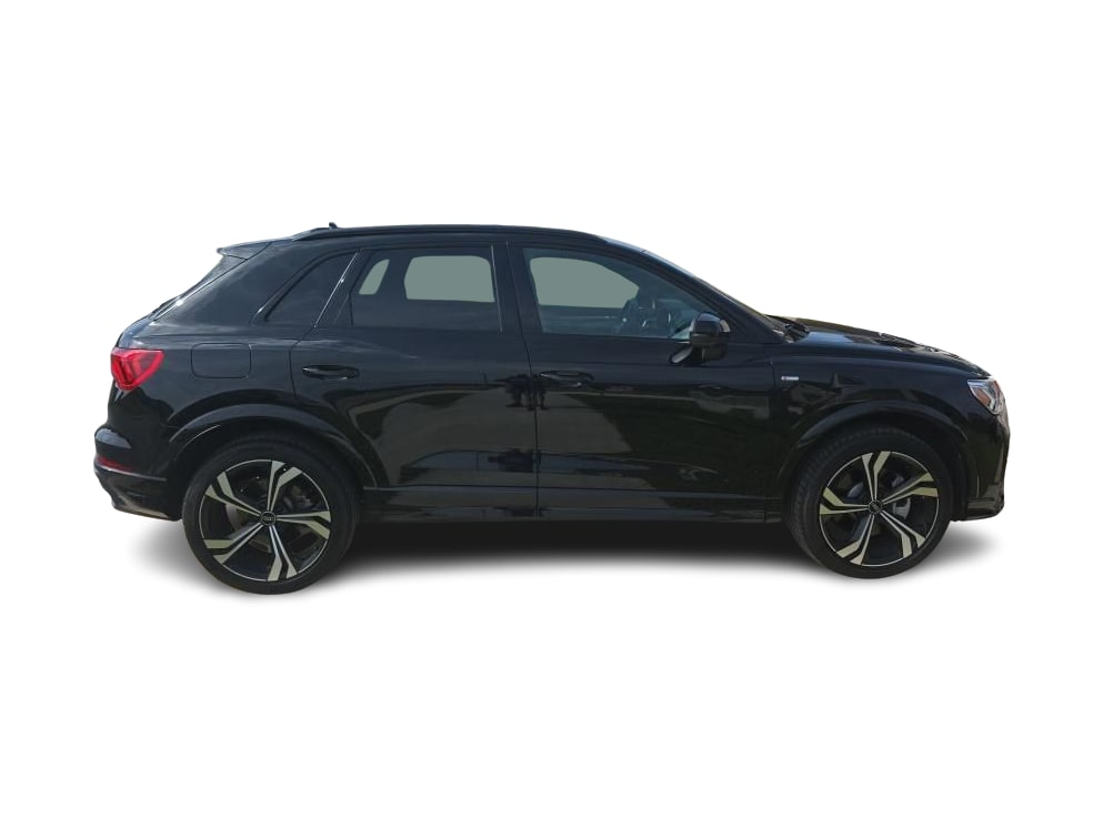 Thumbnail: 2023 Audi Q3 - 12