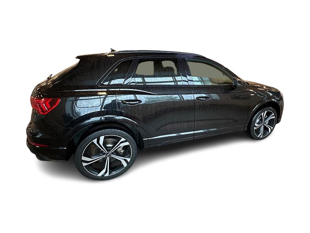 Thumbnail: 2023 Audi Q3 - 19