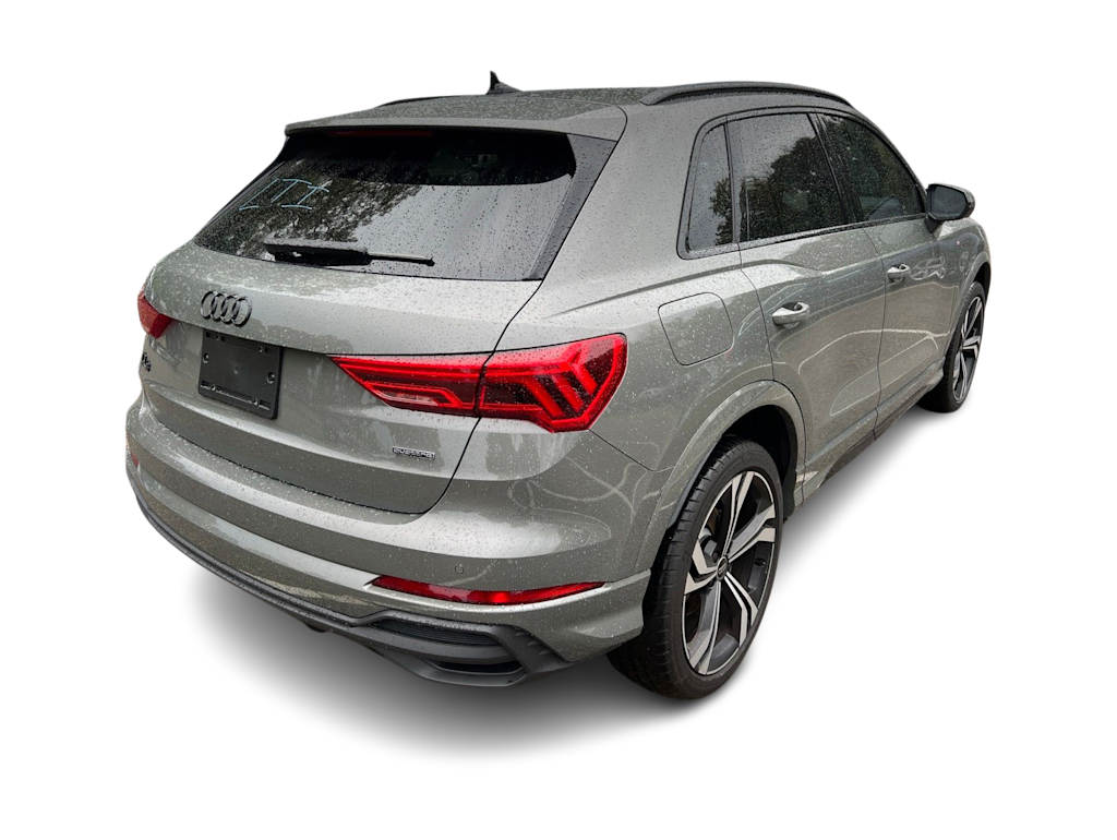 Thumbnail: 2024 Audi Q3 - 10