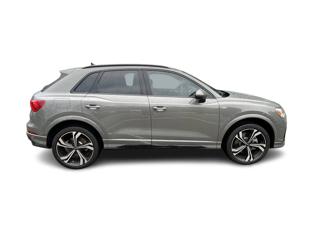 Thumbnail: 2024 Audi Q3 - 11