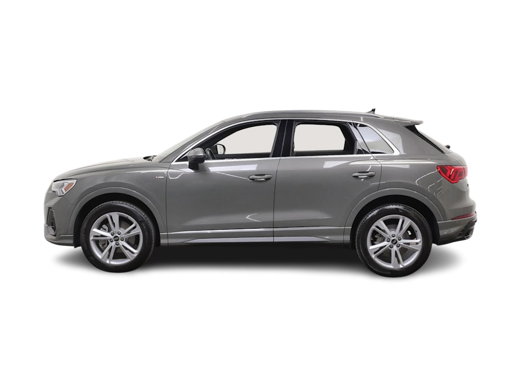 Thumbnail: 2022 Audi Q3 - 3
