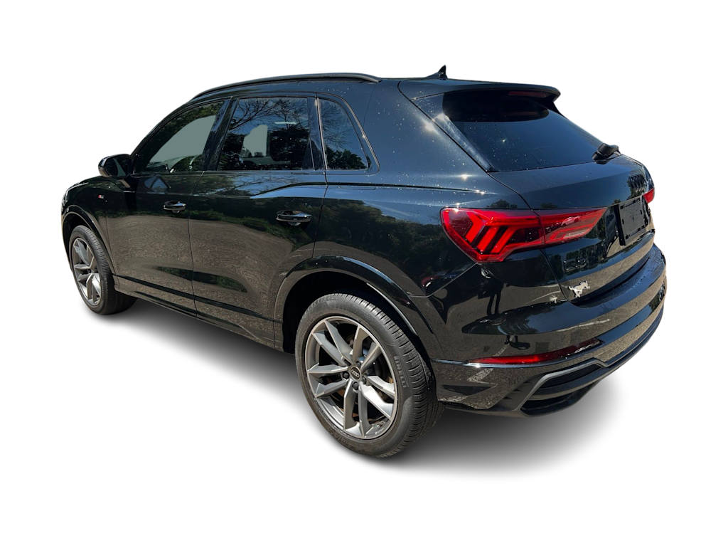 Thumbnail: 2023 Audi Q3 - 4