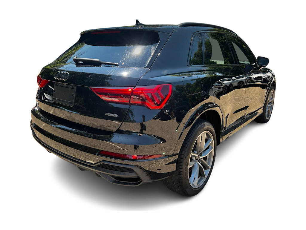 Thumbnail: 2023 Audi Q3 - 14