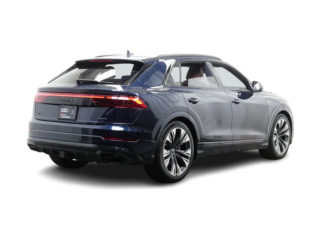 Thumbnail: 2026 Audi Q8 - 9