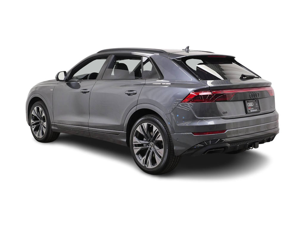 Thumbnail: 2026 Audi Q8 - 4