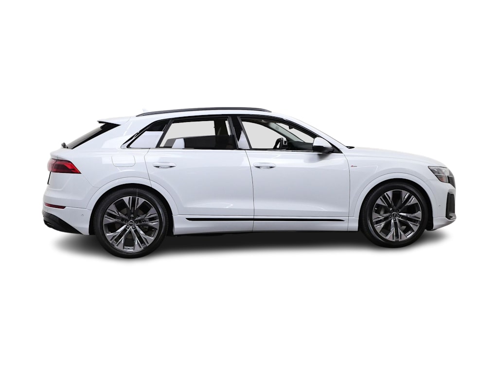 Thumbnail: 2026 Audi Q8 - 9