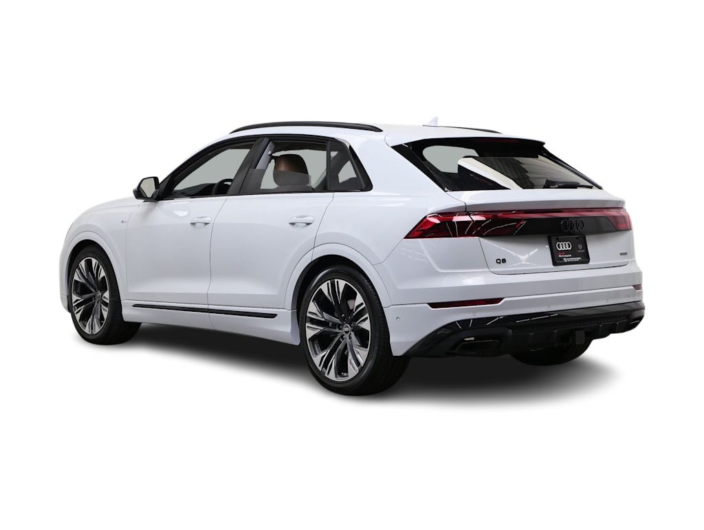 Thumbnail: 2026 Audi Q8 - 4