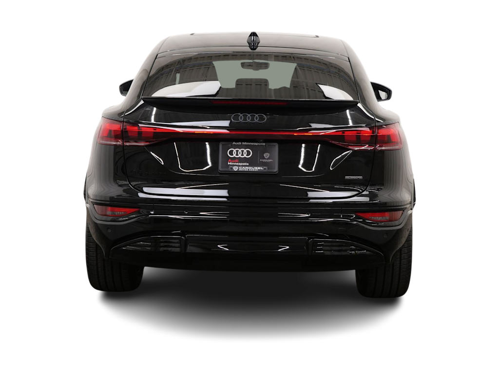 Thumbnail: 2027 Audi Q6 e-tron - 5