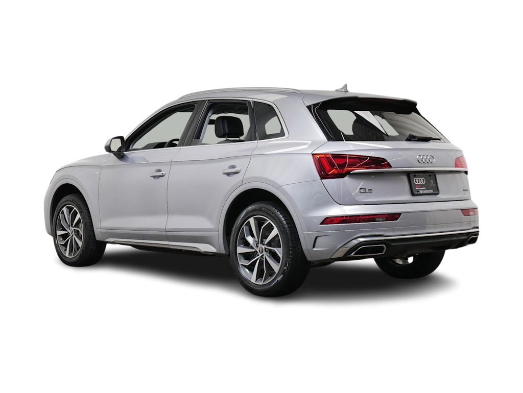 Thumbnail: 2023 Audi Q5 - 4