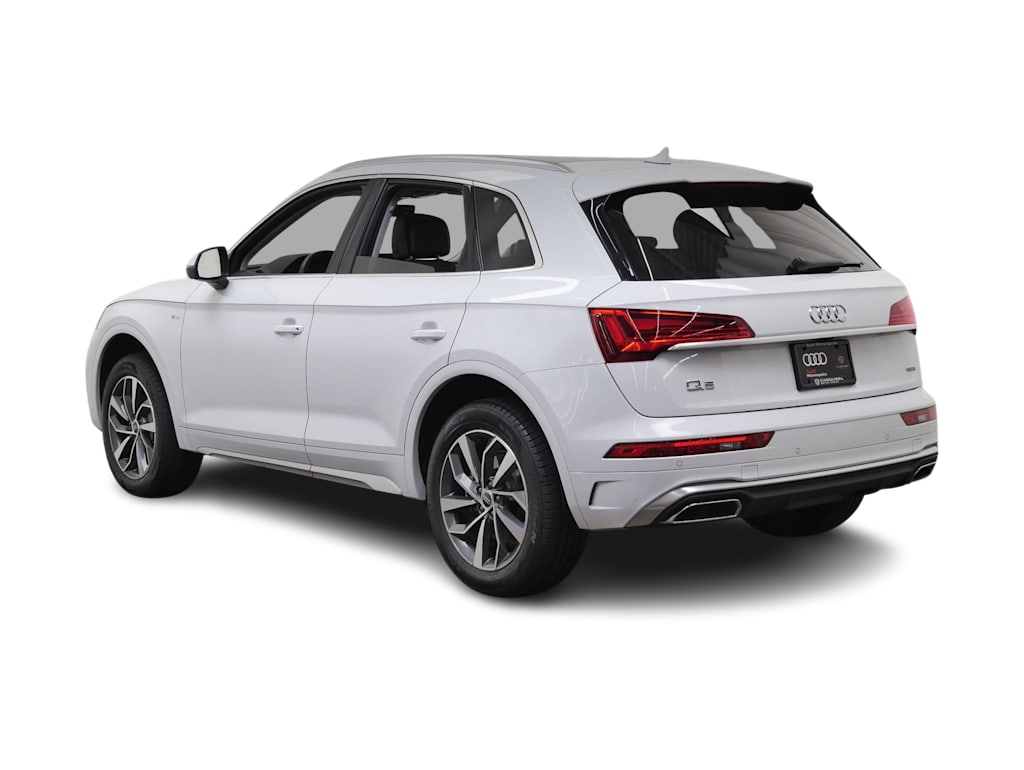 Thumbnail: 2023 Audi Q5 - 4