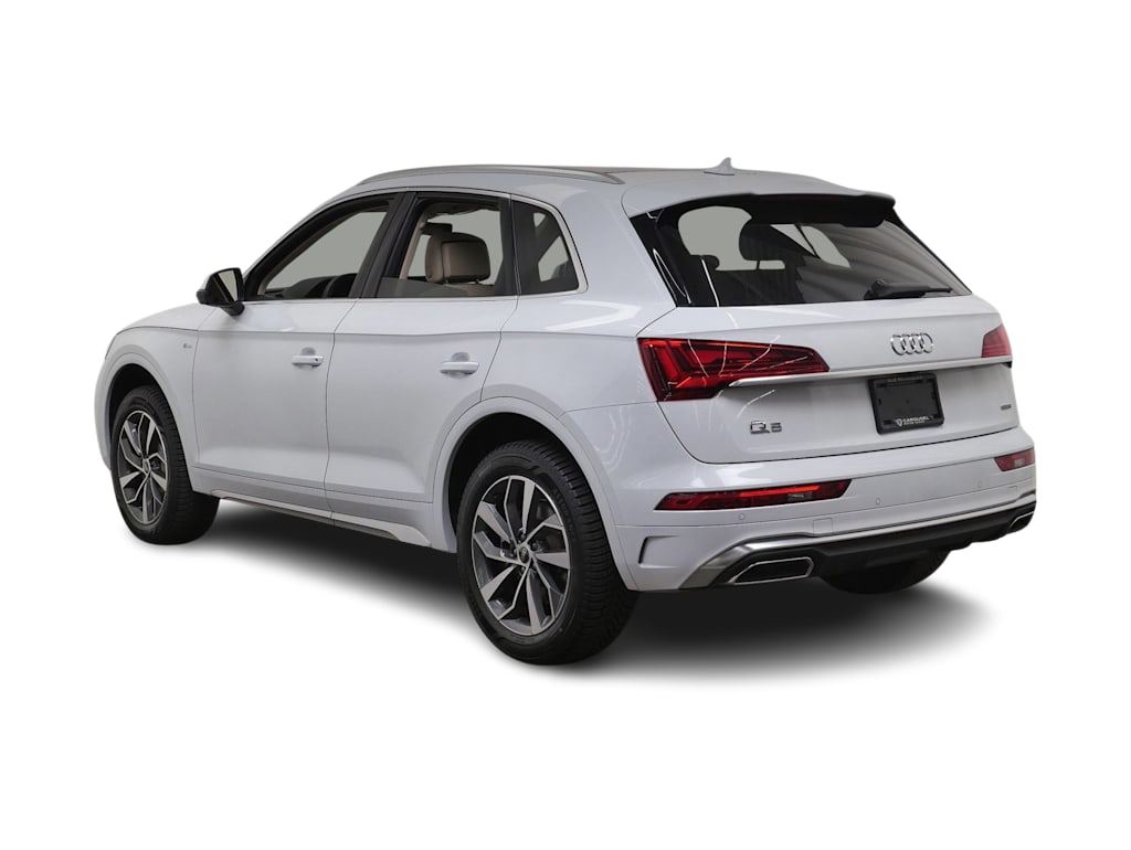 Thumbnail: 2023 Audi Q5 - 4