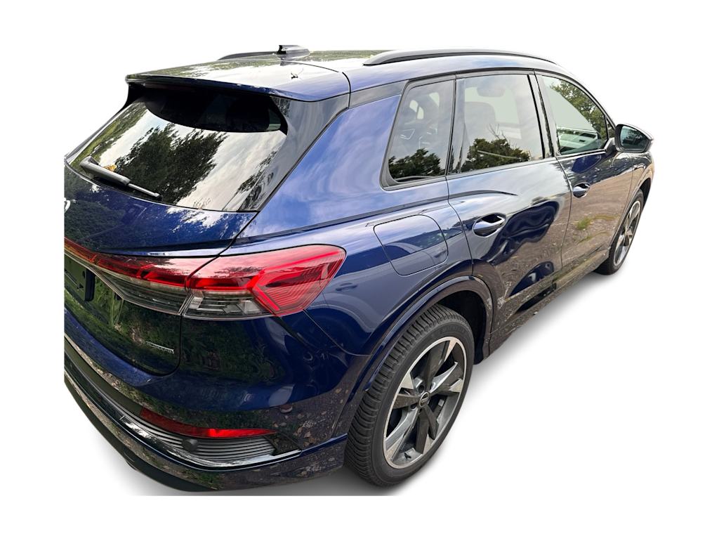Thumbnail: 2023 Audi Q4 e-tron - 4