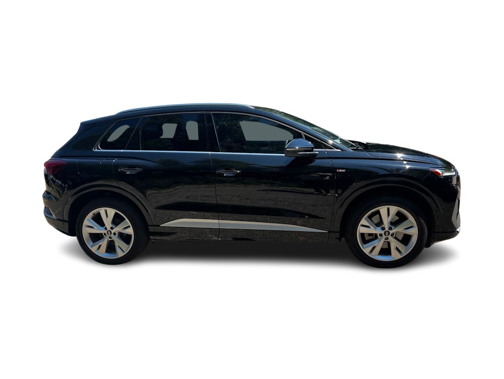 Thumbnail: 2023 Audi Q4 e-tron - 12