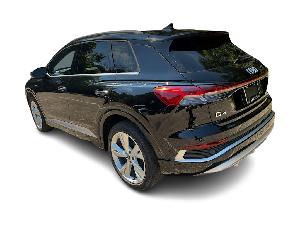 Thumbnail: 2023 Audi Q4 e-tron - 4