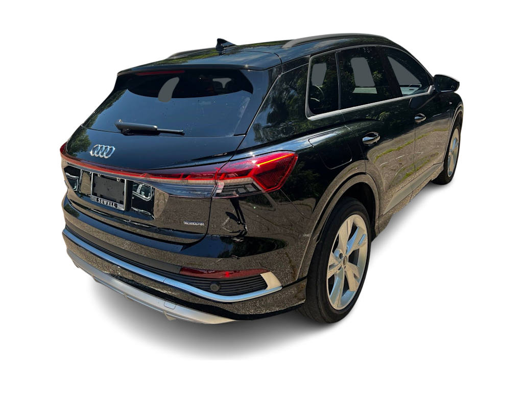 Thumbnail: 2023 Audi Q4 e-tron - 13