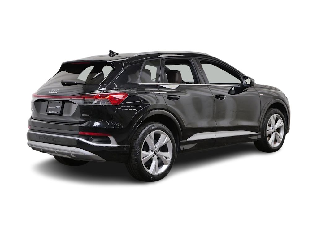 Thumbnail: 2023 Audi Q4 e-tron - 12