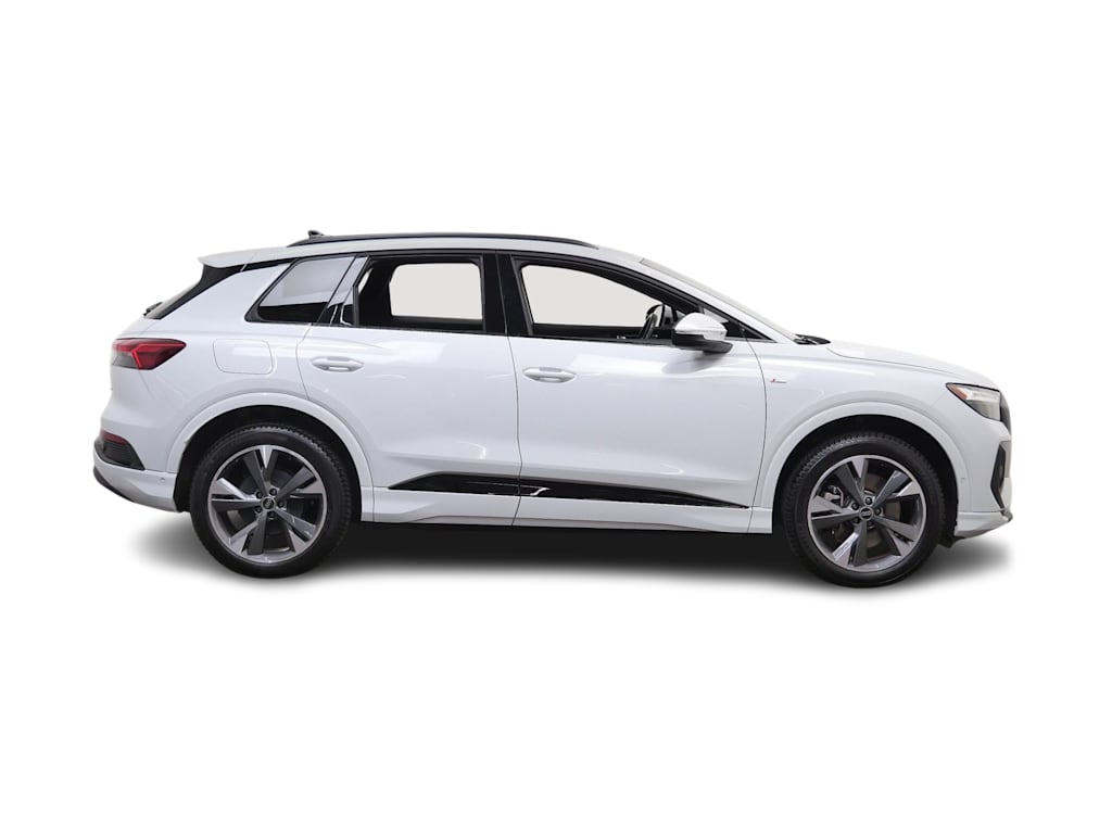 Thumbnail: 2023 Audi Q4 e-tron - 14