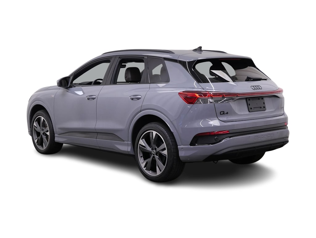Thumbnail: 2023 Audi Q4 e-tron - 4