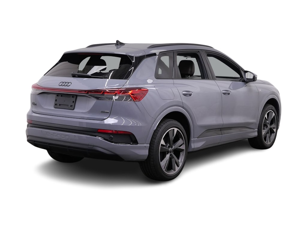 Thumbnail: 2023 Audi Q4 e-tron - 12